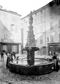 Fontaine Saint-Michel