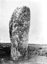 Menhir de Kerluhir