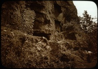 Eglise et grotte de Jonas