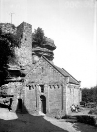 Ruines du château de Hohbarr et la chapelle