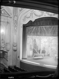 Théâtre Edouard VII et immeubles