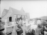 Eglise et son cimetière