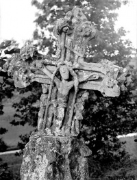 Croix de chemin au hameau des Fargues