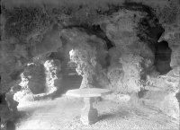 Terrasse et grotte de rocaille