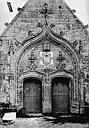 Eglise Saint-Golven et son calvaire