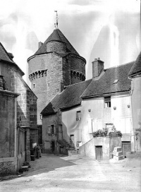 Château des Princes de Condé (ancien)