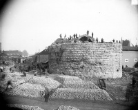 Château fortifié (vestiges de l'ancien)