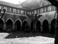 Ancien prieuré ou ancienne abbaye