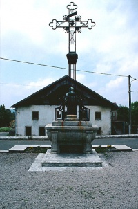 Croix en fer forgé