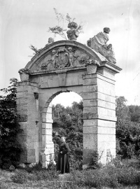 Ruines du château du 17e siècle