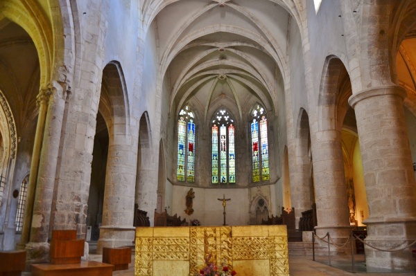 Photo Ambronay - église Notre Dame