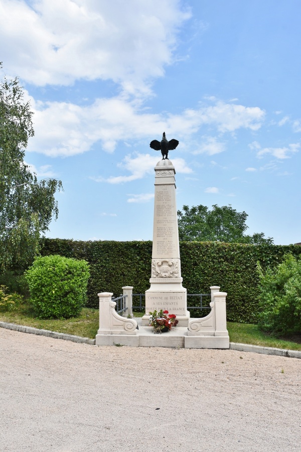 Photo Biziat - le Monument Aux Morts