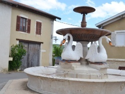 Photo paysage et monuments, Ceyzériat - la fontaine