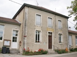 Photo paysage et monuments, Challes-la-Montagne - la mairie