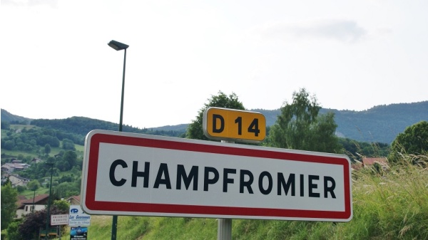 Photo Champfromier - champfromier (01410)