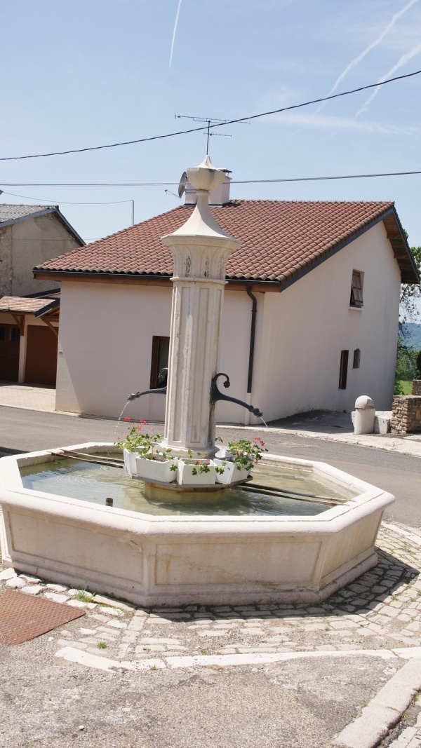 Photo Chevillard - la fontaine