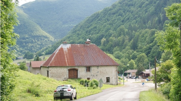 Photo Chézery-Forens - la commune