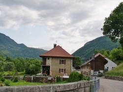 Photo paysage et monuments, Chézery-Forens - la commune