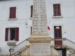 Photo paysage et monuments, Corveissiat - le monument aux morts