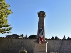 Photo paysage et monuments, Cruzilles-lès-Mépillat - le monument aux morts