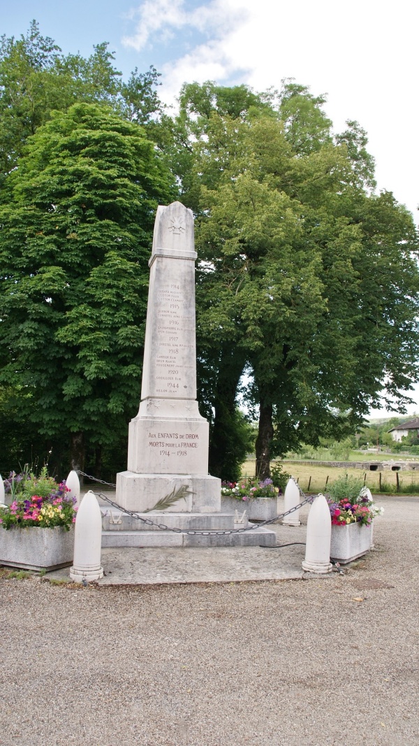 Photo Drom - le monument aux morts