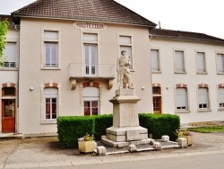 Photo paysage et monuments, Hautecourt-Romanèche - Monument-aux-Morts