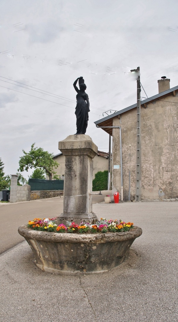 Photo Labalme - la fontaine