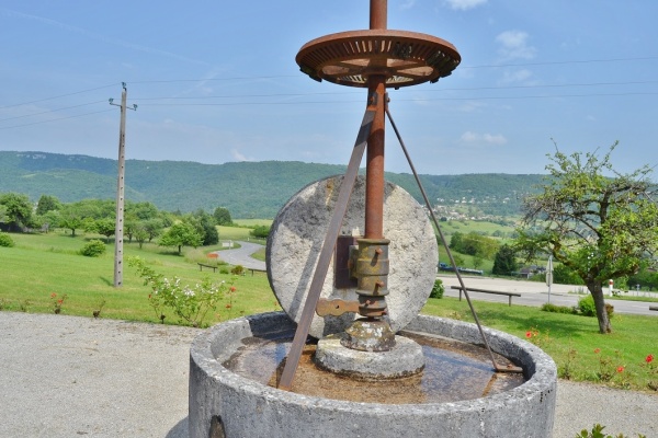 Photo Matafelon-Granges - la fontaine