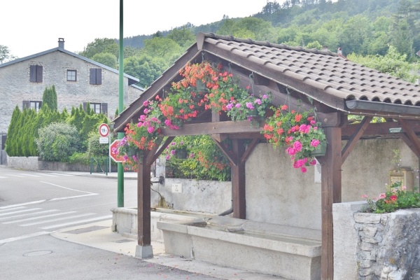 Photo Matafelon-Granges - le lavoir