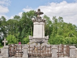 Photo paysage et monuments, Montagnat - le monument aux morts