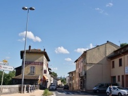 Photo paysage et monuments, Neuville-sur-Ain - la commune