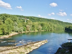 Photo paysage et monuments, Neuville-sur-Ain - la rivière