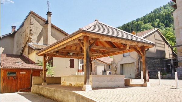 Photo Les Neyrolles - le lavoir