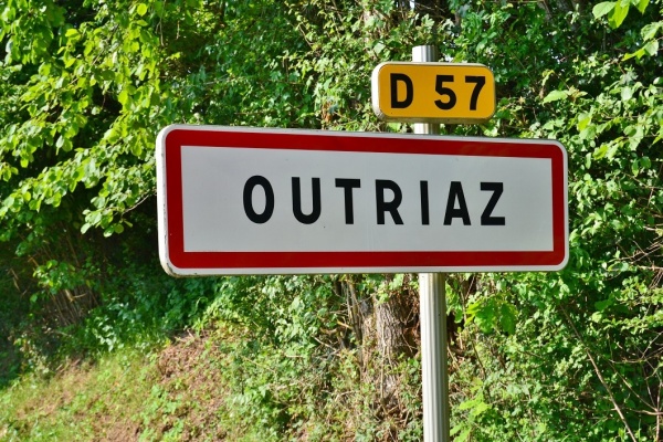 Photo Outriaz - ortriaz (01430)