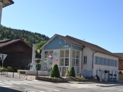 Photo paysage et monuments, Saint-Martin-du-Frêne - la mairie