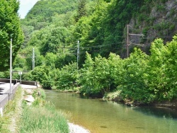 Photo paysage et monuments, Saint-Rambert-en-Bugey - la rivière