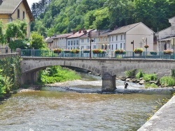 Photo paysage et monuments, Saint-Rambert-en-Bugey - le pont