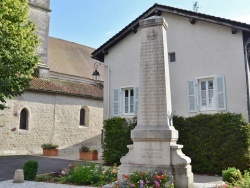 Photo paysage et monuments, Tossiat - le monument aux morts