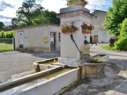 Photo paysage et monuments, Villereversure - la fontaine