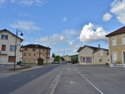 Photo paysage et monuments, Villereversure - la commune