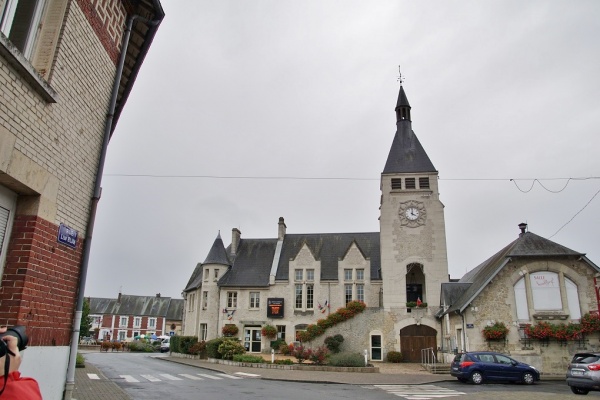 Photo Anizy-le-Château - église Sainte Geneviève