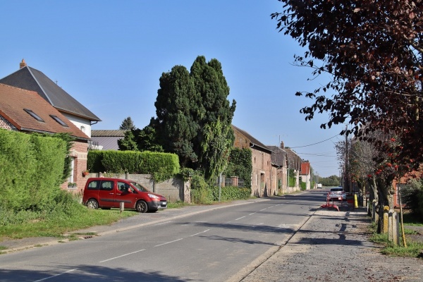 Photo Beauvois-en-Vermandois - le village