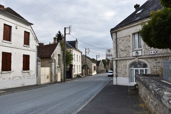 Photo Bourg-et-Comin - le village