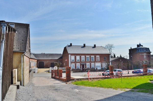 Photo La Bouteille - Le Village