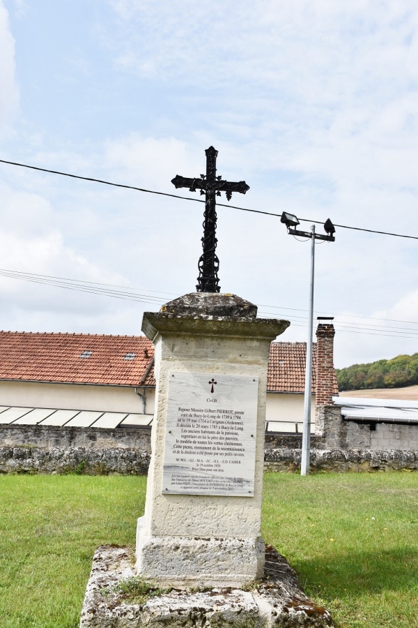 Photo Bucy-le-Long - le monument aux morts