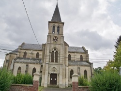 Photo paysage et monuments, Champs - église Saint Pierre