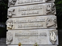 Photo paysage et monuments, Chauny - le monument aux morts