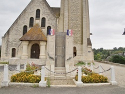 Photo paysage et monuments, Chavignon - le monument aux morts