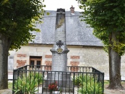 Photo paysage et monuments, Chavigny - le monument aux morts