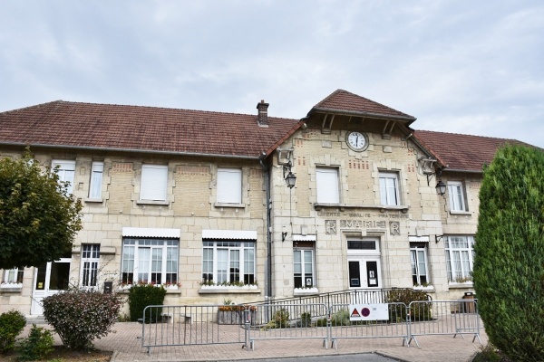 Photo Crouy - la Mairie